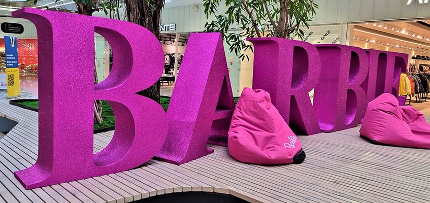 Raidės apklijuotos „Coala Interior Film Glitter“ plėvele